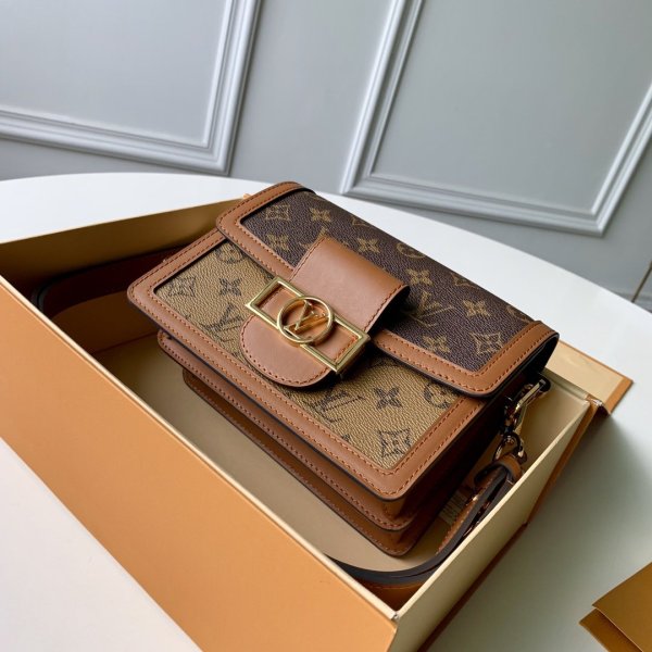 7 stelle Louis Vuitton Replica Dauphine MM Monogram in Marron M44391-3