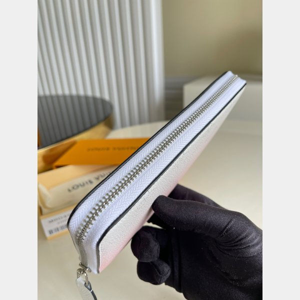 Replica Louis Vuitton 2021 Wallet Zippy Mahina M80490/M80494 BASS-11